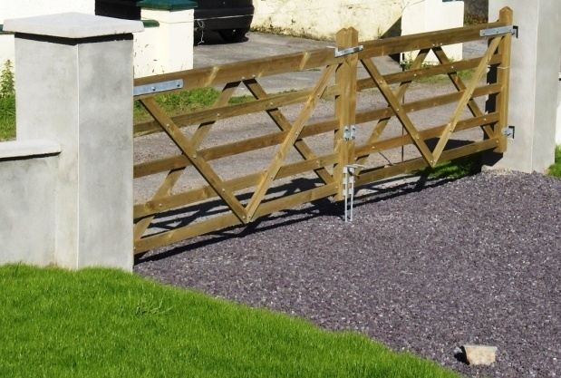 Shanderry Field Gate