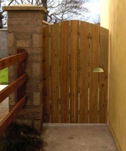 Side entrance pedestrian gate